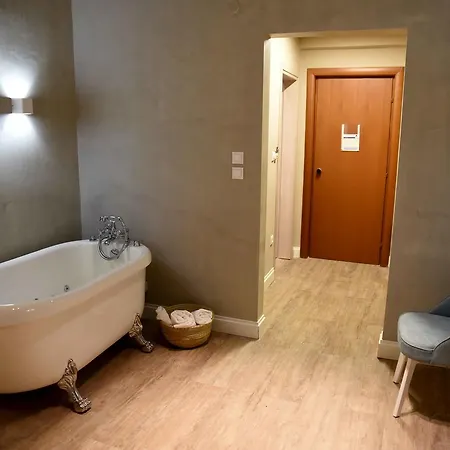 Sarisa Hotel 2*
